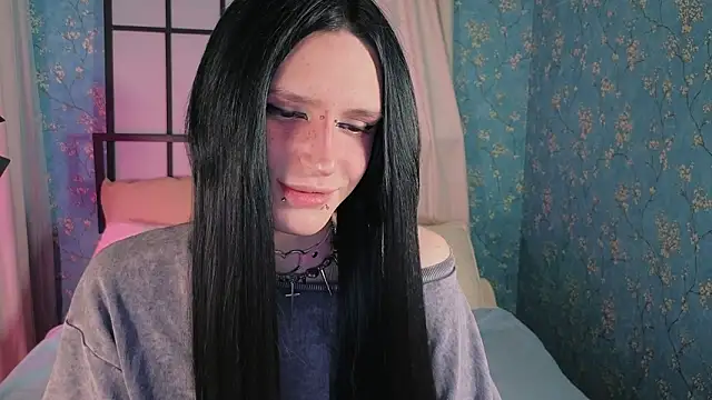 madi snow online show from March 1, 12:33 pm