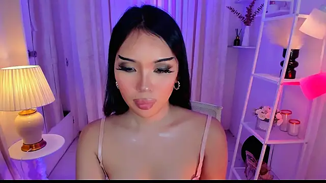 MS LUNA online show from March 5, 12:15 am