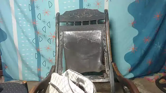 your sexxyGisell online show from April 3, 4:33 am