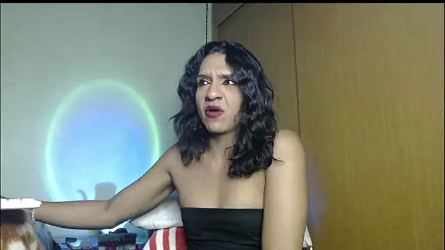 Galgadot3 online show from December 15, 3:13 am