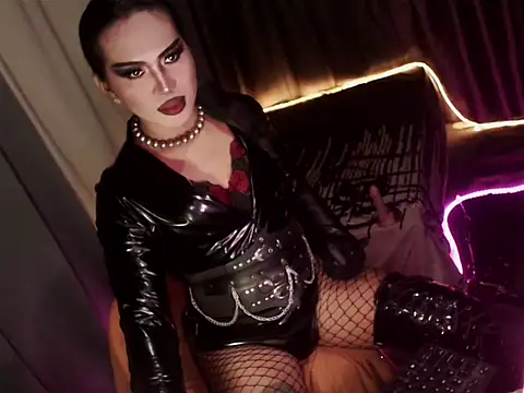 Hail ur Dominant online show from December 21, 10:04 pm