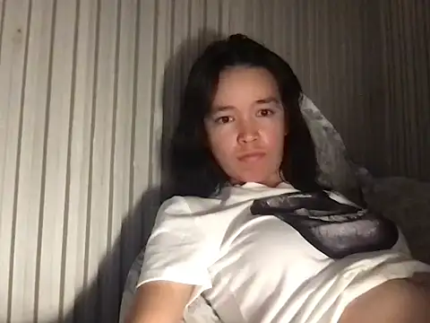 cummingstar25 online show from September 19, 3:45 am