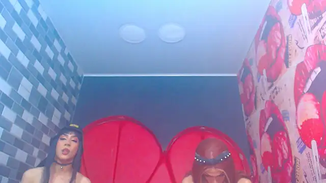 julessxcharlotte online show from January 10, 2:23 pm