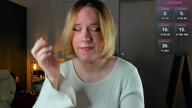 Amanda Butlerr online show from November 5, 9:53 am