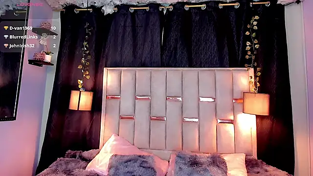 melody-rouss online show from October 3, 3:17 am