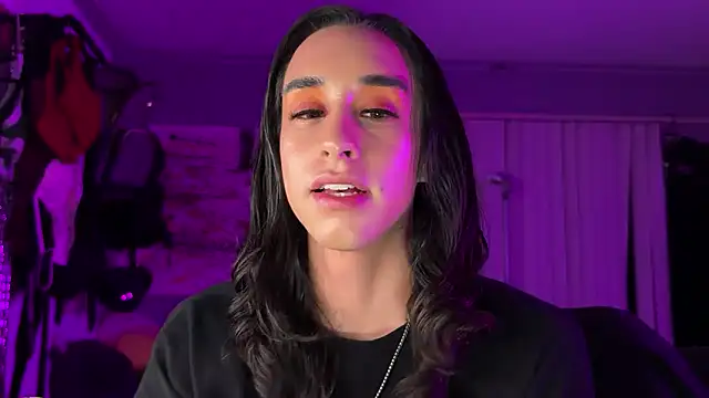 xoFrankie online show from December 19, 4:40 am