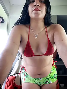 Snapshot of laura_goddess_ts chatting on October 17, 3:59 pm laura goddess ts online show from October 17, 3:59 pm