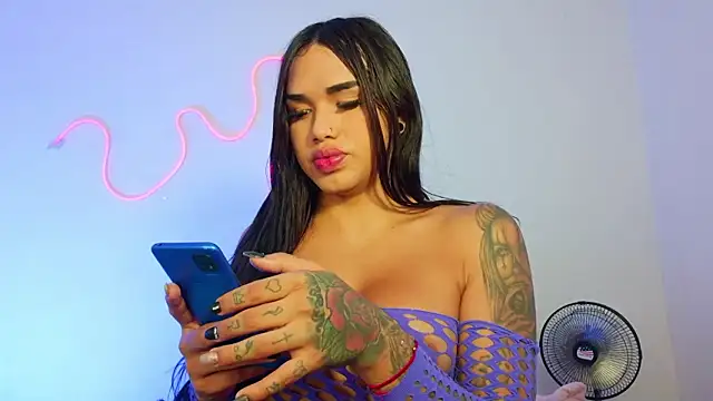 alejadolly online show from March 16, 12:25 am