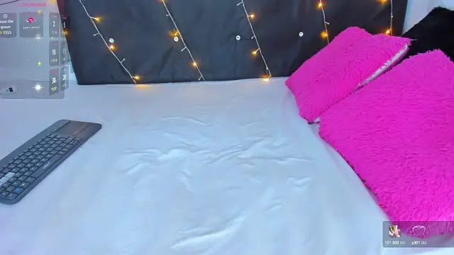 Danaa moore  online show from October 24, 9:42 pm