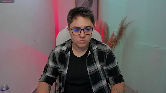 IanGilbert online show from February 5, 8:58 pm