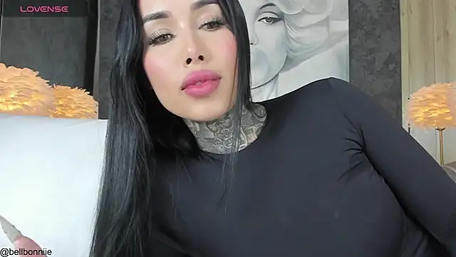 belllbonniie online show from February 11, 9:44 pm