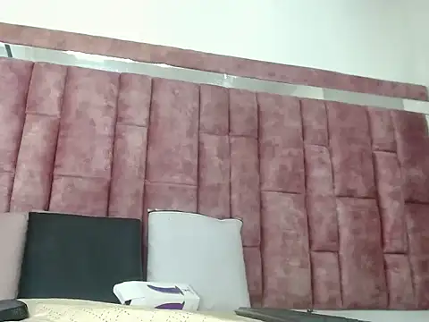 Penelopee Rouse online show from October 26, 8:16 pm