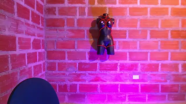 Moira-Hot online show from March 3, 10:49 pm