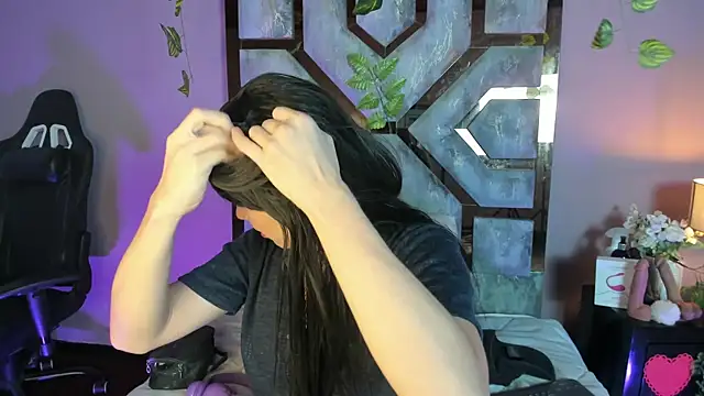 Electra Gosselin online show from June 4, 1:08 am