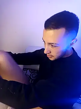 FEMTOMALE2 online show from September 18, 1:44 am