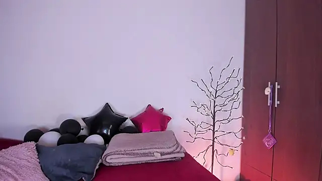 ScarlettRosetti online show from February 7, 12:38 am