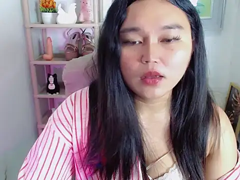 Eyes-on-me online show from June 11, 2:53 am