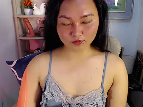 Eyes-on-me online show from June 28, 7:40 pm