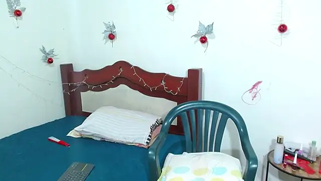 lorenacapelli online show from January 11, 8:26 pm