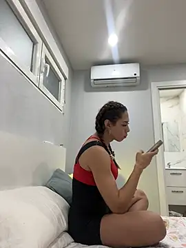 Naomi24herr online show from March 1, 4:40 am