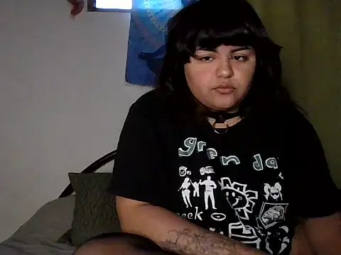 Snapshot of crucifxcked chatting on October 14, 10:27 am crucifxcked online show from October 14, 10:27 am