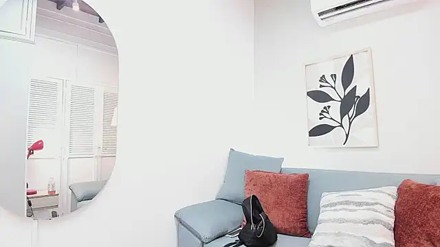 KassMonroe online show from February 27, 8:26 pm