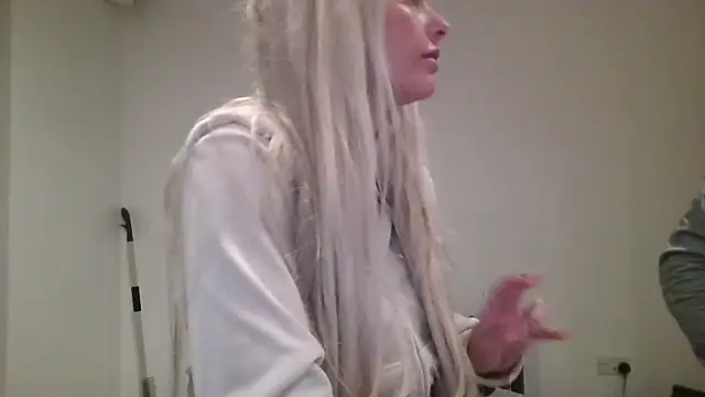 laceystarrxxx online show from March 8, 2:04 am