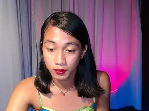 taylaxuxu online show from April 17, 6:49 am