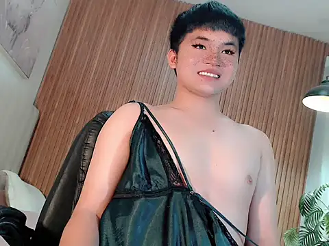 hot chieaxxx online show from April 20, 11:28 pm