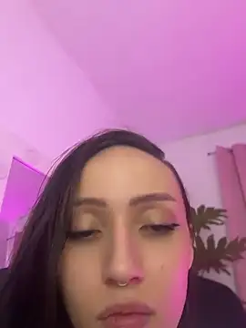 BabyLauritaa online show from April 8, 6:20 pm