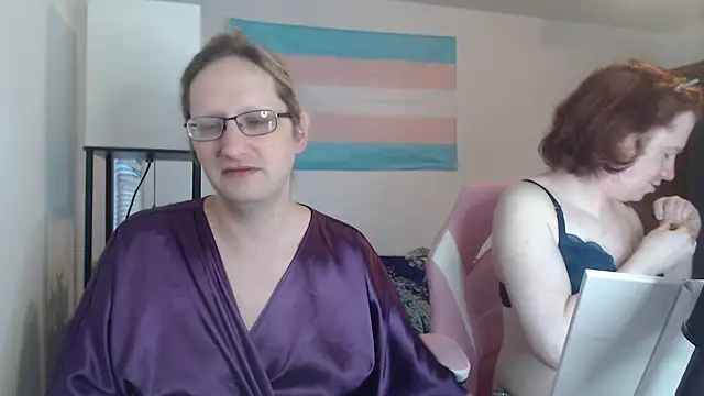 Savanah Banana  online show from April 8, 11:00 am