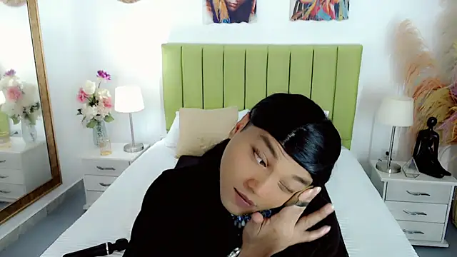 sebastian cruz  online show from March 18, 7:13 pm