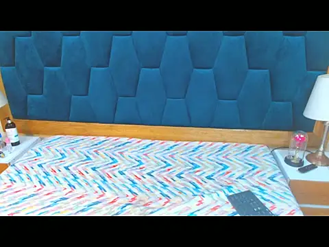 morrigan luxus2 online show from November 29, 12:01 am