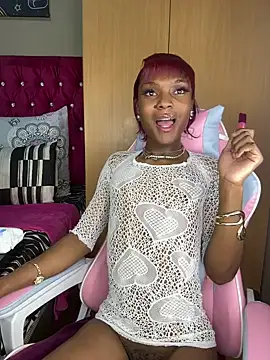 LatoyaPosh online show from December 17, 11:32 pm