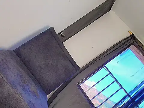 TAYLOR S7 online show from November 18, 3:56 pm