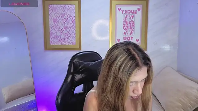 Evy Luxx v online show from March 3, 3:35 am