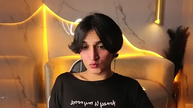 zoe tp online show from November 26, 8:00 pm