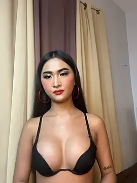Diannellove online show from June 2, 6:31 pm