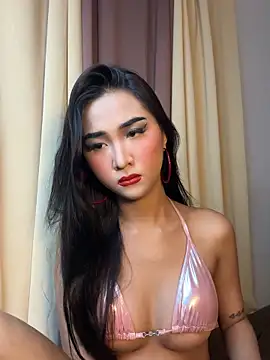 Diannellove online show from June 12, 4:28 pm