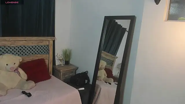 Amaia Monroe online show from June 2, 4:58 am
