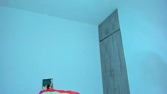 ebonydary 01 online show from December 18, 7:30 pm