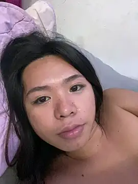 voganmarie online show from April 16, 9:39 pm