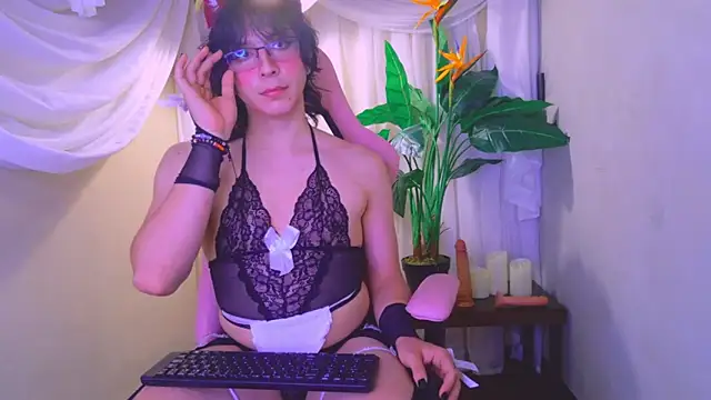 Shelly bat online show from March 19, 10:43 pm