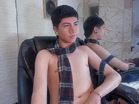 Nixx Carpio online show from December 19, 5:23 am