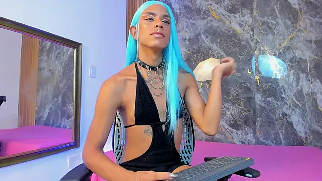 ISABELLA-SCOTT online show from April 30, 8:35 pm