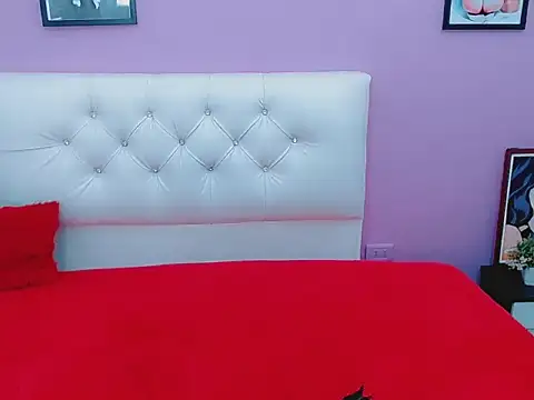 shantal gil online show from April 15, 8:19 am