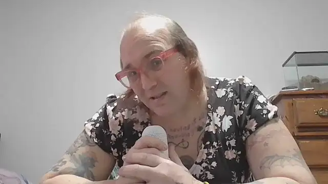 Flutterfli online show from January 8, 4:33 pm