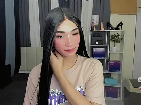 FyangFoxx online show from May 15, 9:56 pm