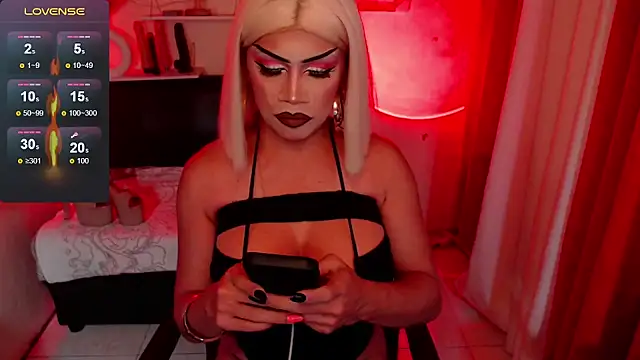 deliciousClaire online show from May 5, 8:37 pm