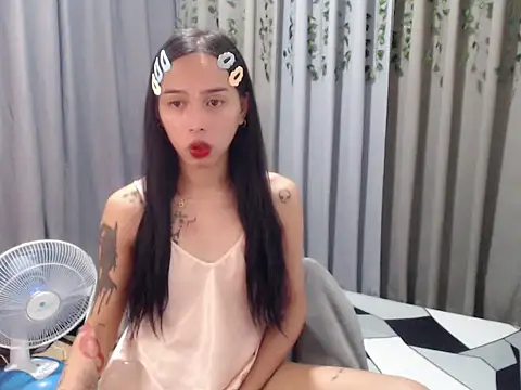 Snapshot of LOVELYMAYUMIE chatting on December 7, 10:28 am LOVELYMAYUMIE online show from December 7, 10:28 am